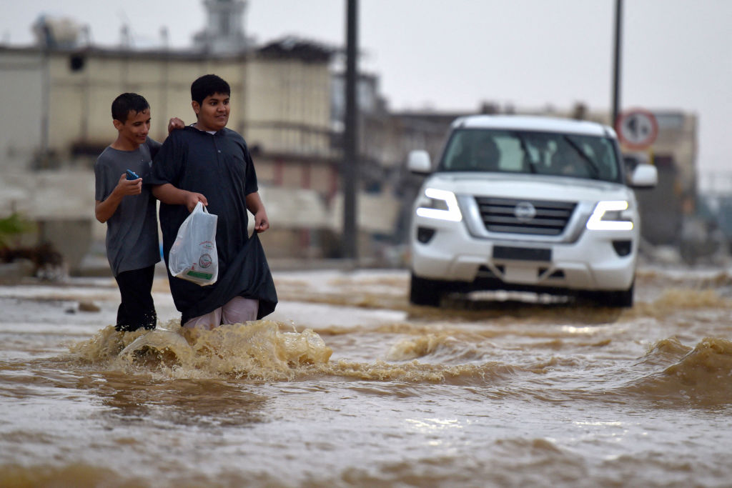 ضربت السيول والأمطار الغزيرة المدينة المنورة في المملكة العربية السعودية