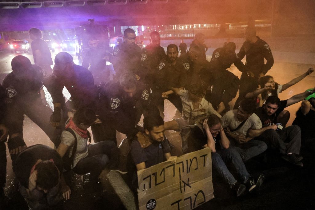 تجدد الاحتجاجات الإسرائيلية مع دفع نتنياهو لمشروع قانون جديد للعدالة