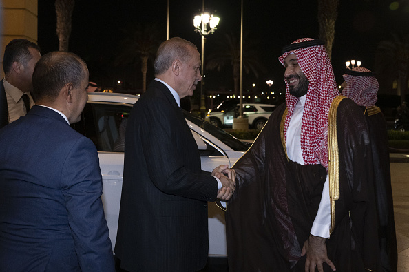 باكستان والمملكة العربية السعودية وتركيا تتفق على تعزيز العلاقات الدفاعية