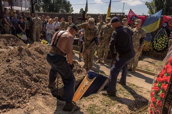 Dead, wounded on both sides in Ukraine war 'nearing 500,000'