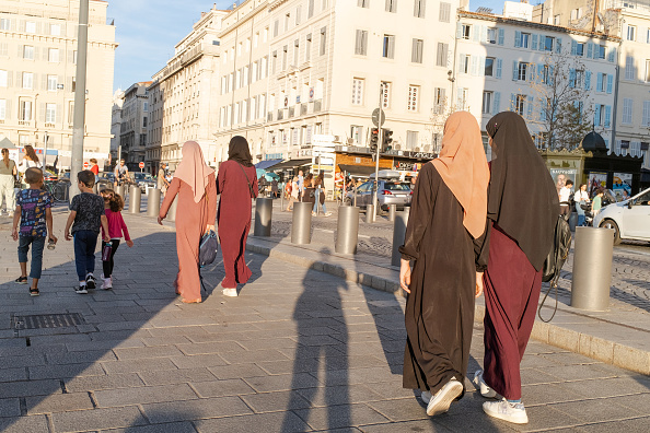 حظر الحجاب في فرنسا “ضد الروح الأولمبية”: هيئة رياضية إسلامية