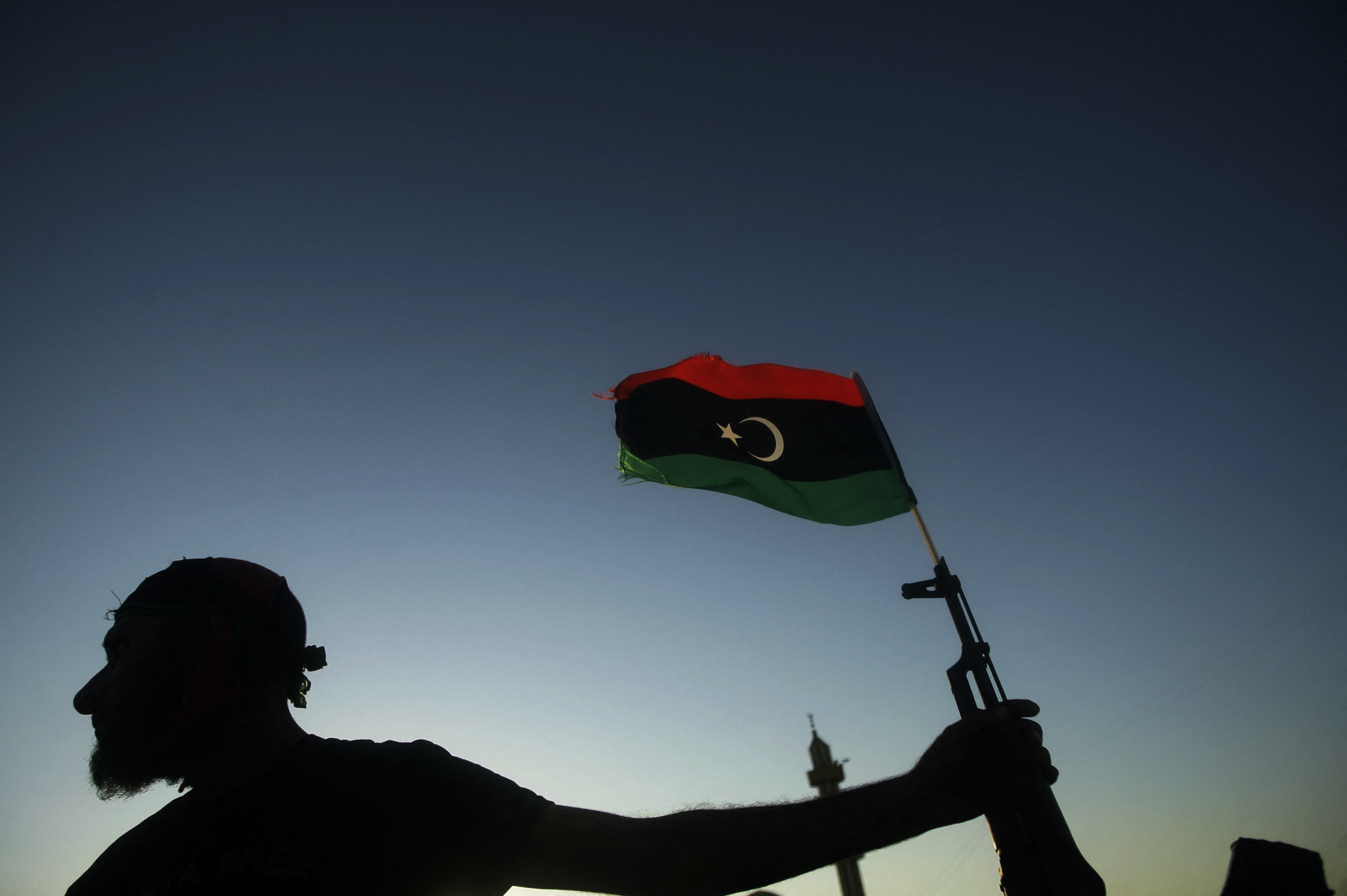 مشري خارج ، تكالا في: احتواء ليبيا السياسي الدائم