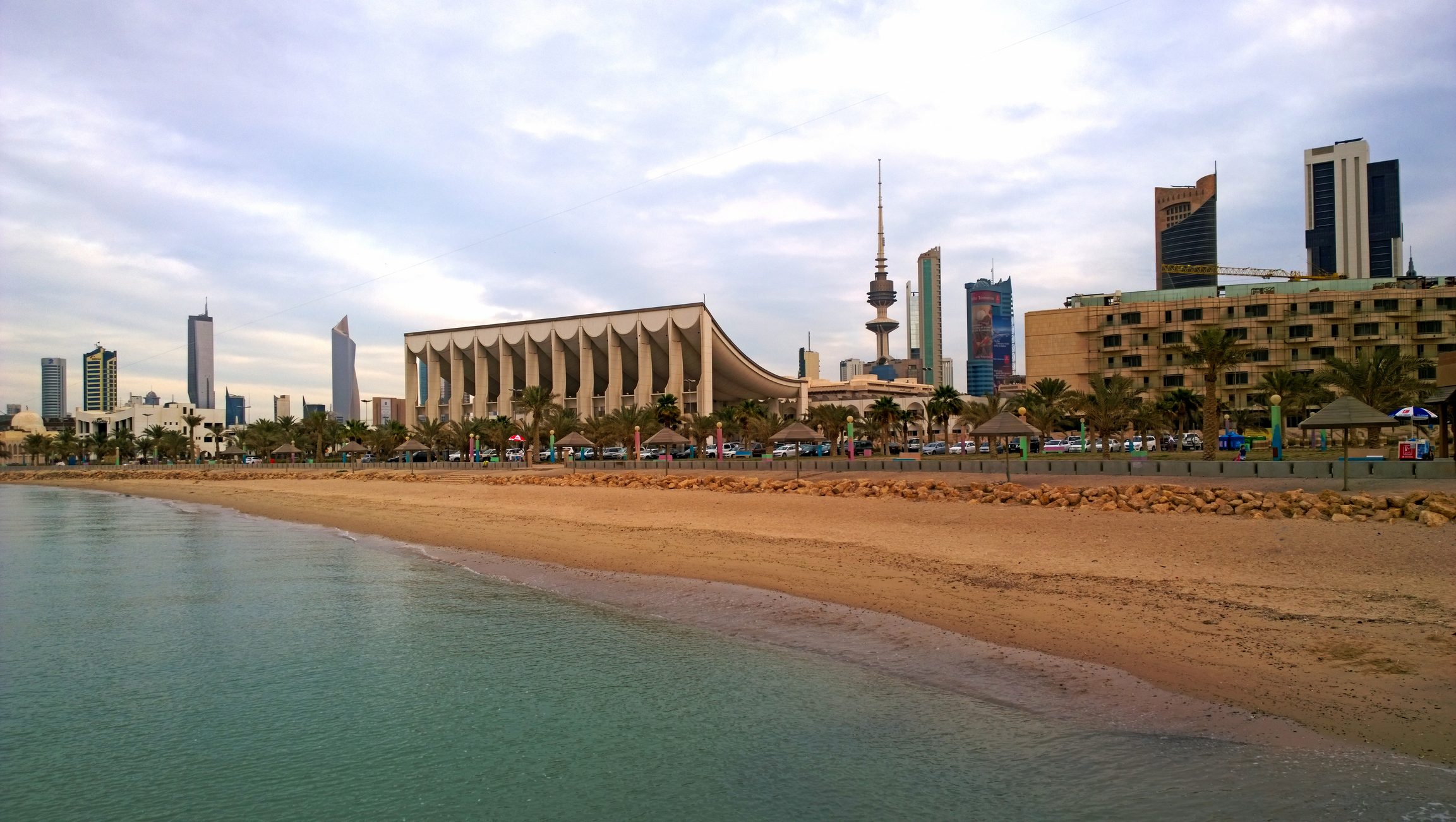 يسمح البرلمان الكويتي للشركات الأجنبية بالعمل دون رعاة محليين