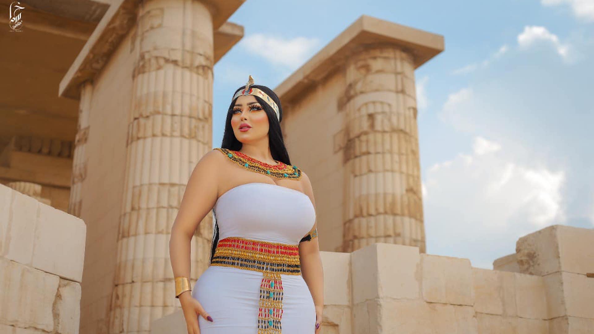Egypt arrests model over sexy Cleopatra shoot outside Saqqara pic image