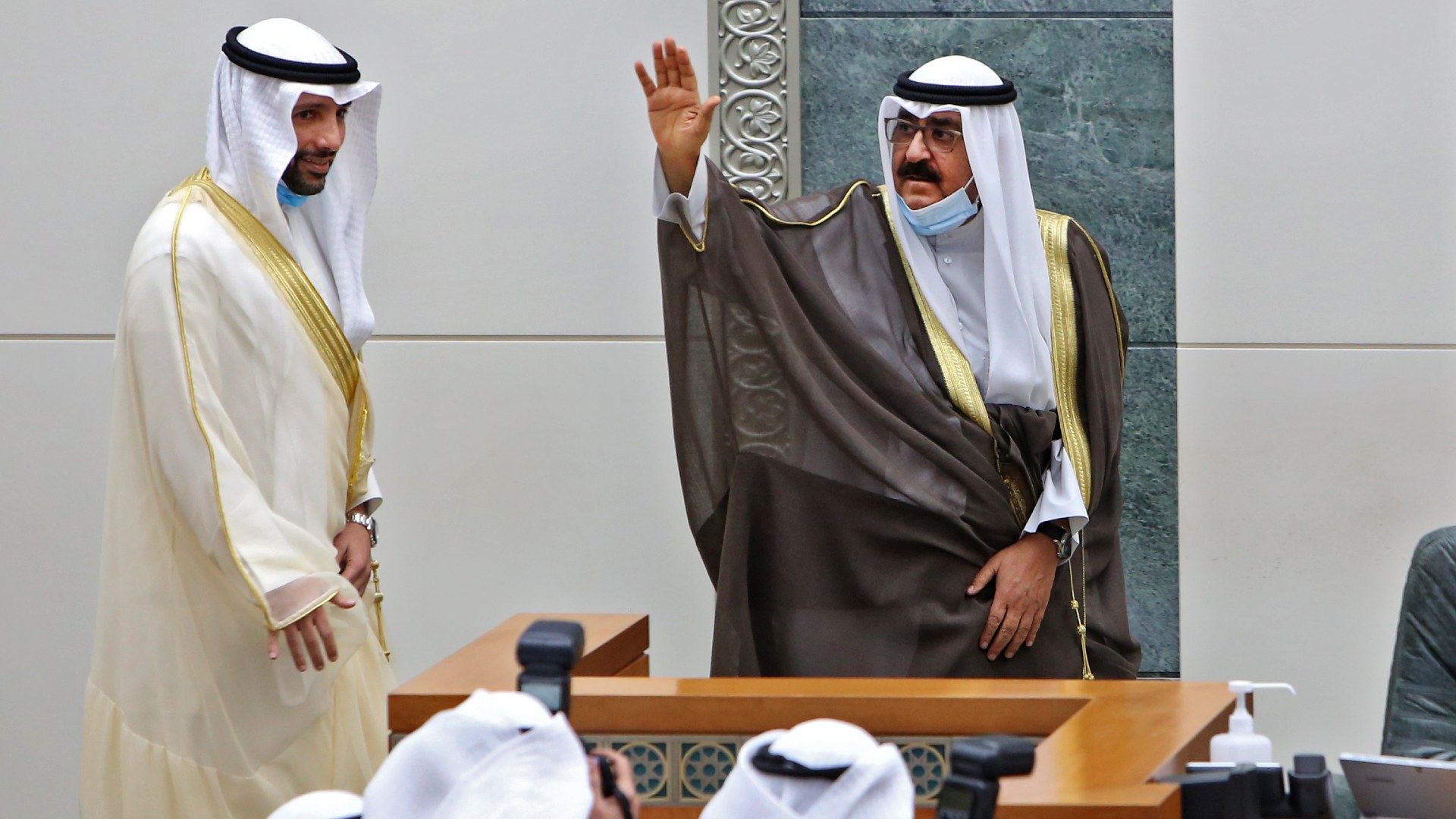 Четвертый подарок шейха читать. Эмир Кувейта сейчас. Наваф Аль Ахмед Кувейт. Фахад Аль-Ахмед Аль-Джабер. Наваф Аль-Ахмад Аль-Джабер Аль-Сабах.