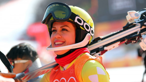 Iranian skier makes appeal for women's rights