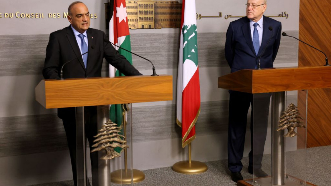 Jordan's Prime Minister Bisher Khasawneh arrived in Beirut late Thursday, the first foreign official to visit Lebanon’s new prime minister who took office earlier this month.