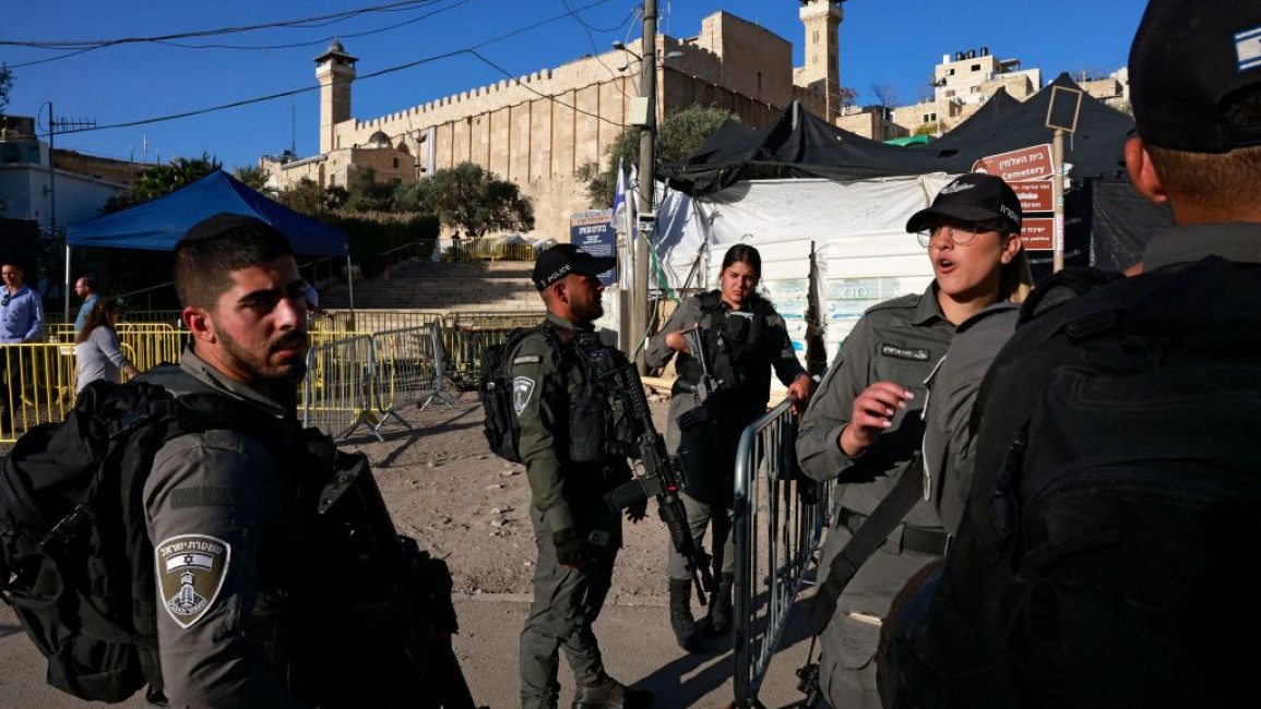 hebron israeli forces mosque