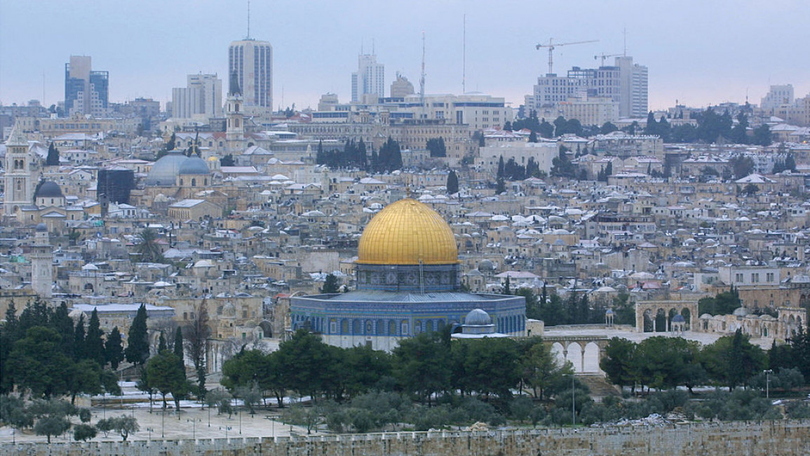 A view of East Jerusalem with West Jerusalem in the background in 2002
