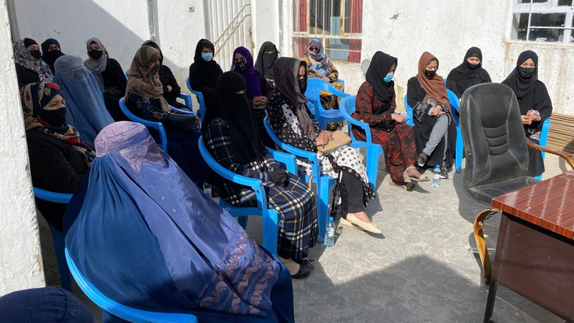 Afghan women 