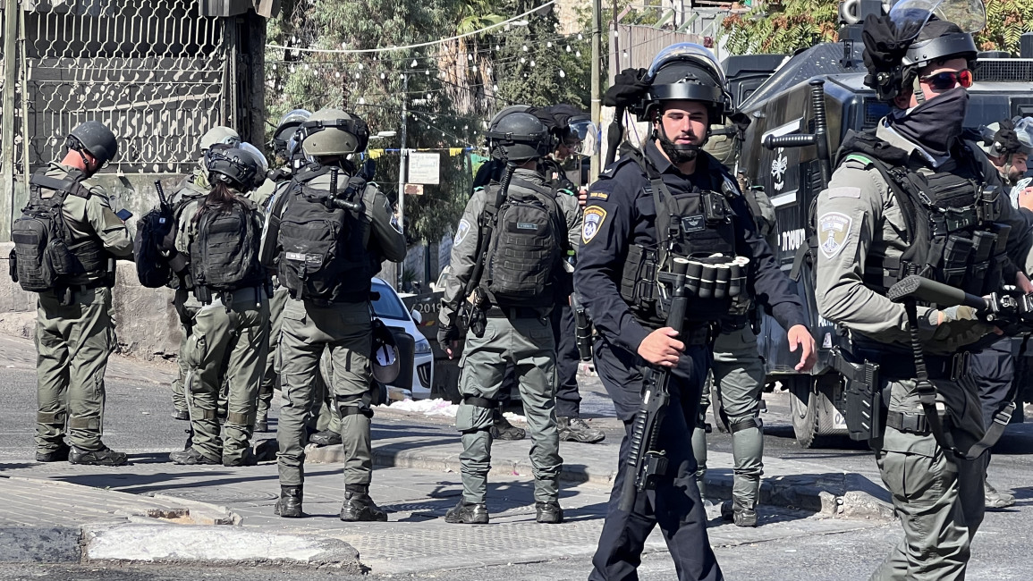 Israeli forces in Wadi el-Joz in occupied East Jerusalem prevent Palestinian worshipers from reaching the Al-Aqsa Mosque. Ibrahim Husseini/TNA