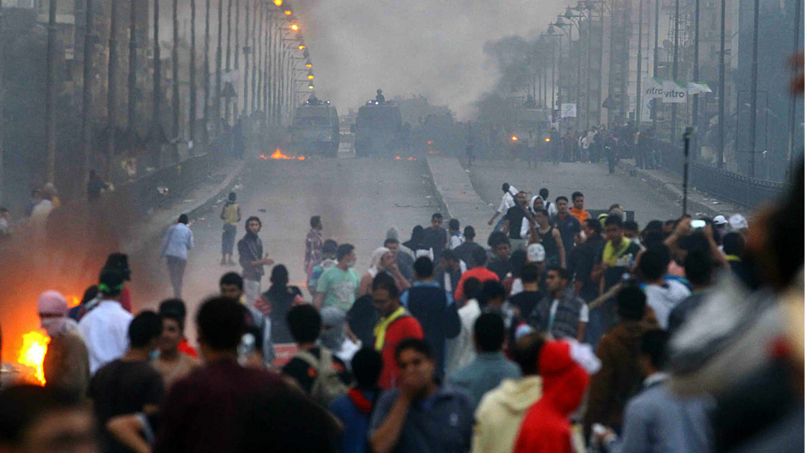 Demonstrators protest against Rabaa massacre