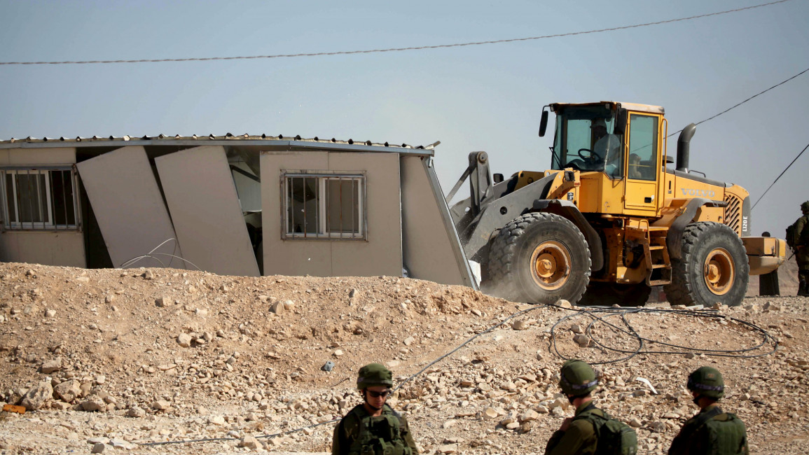 Israel demolishing housesa