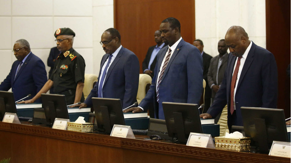 The new Sudanese ministers take the oath of office
