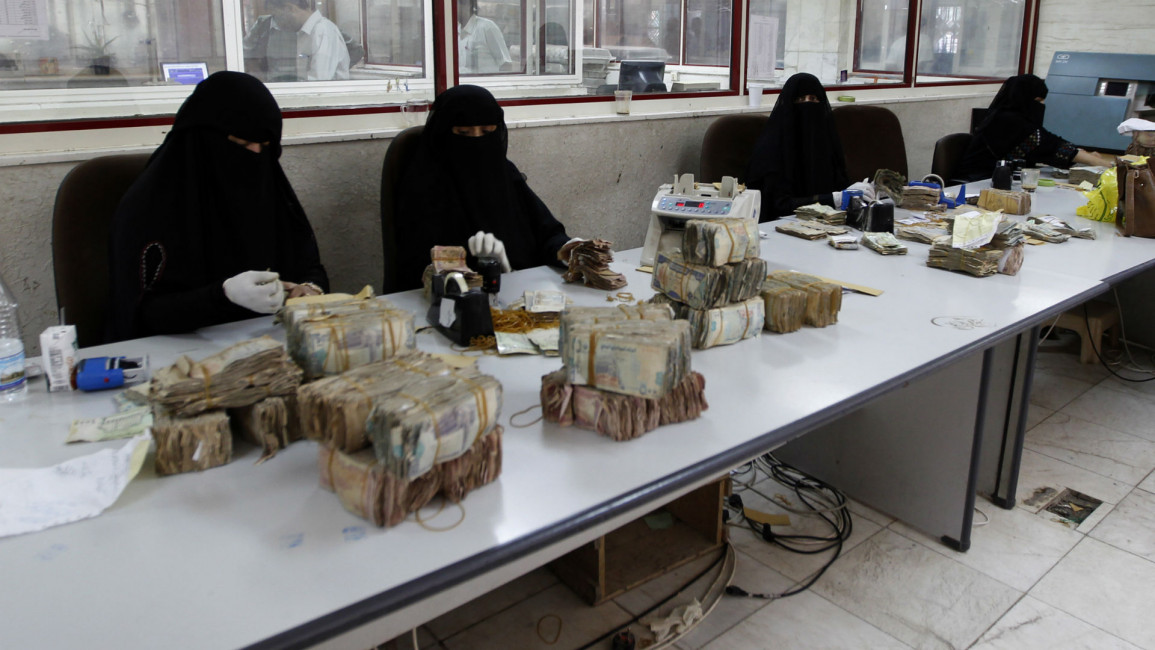 Yemen central bank counting
