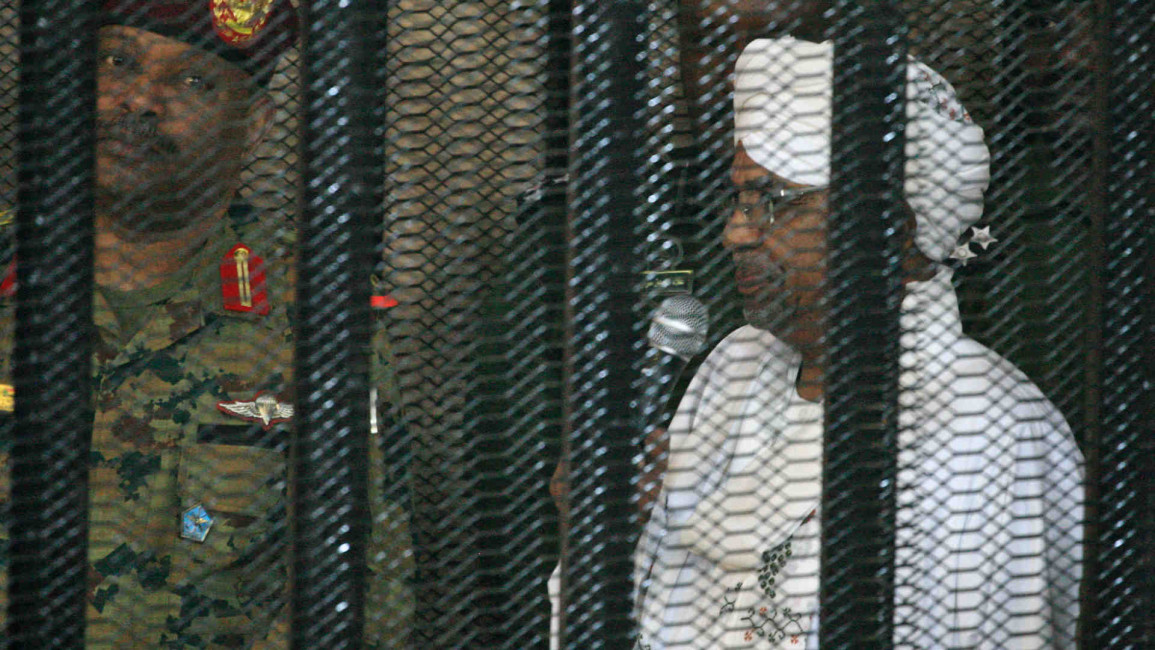Omar al-Bashir in court - afp
