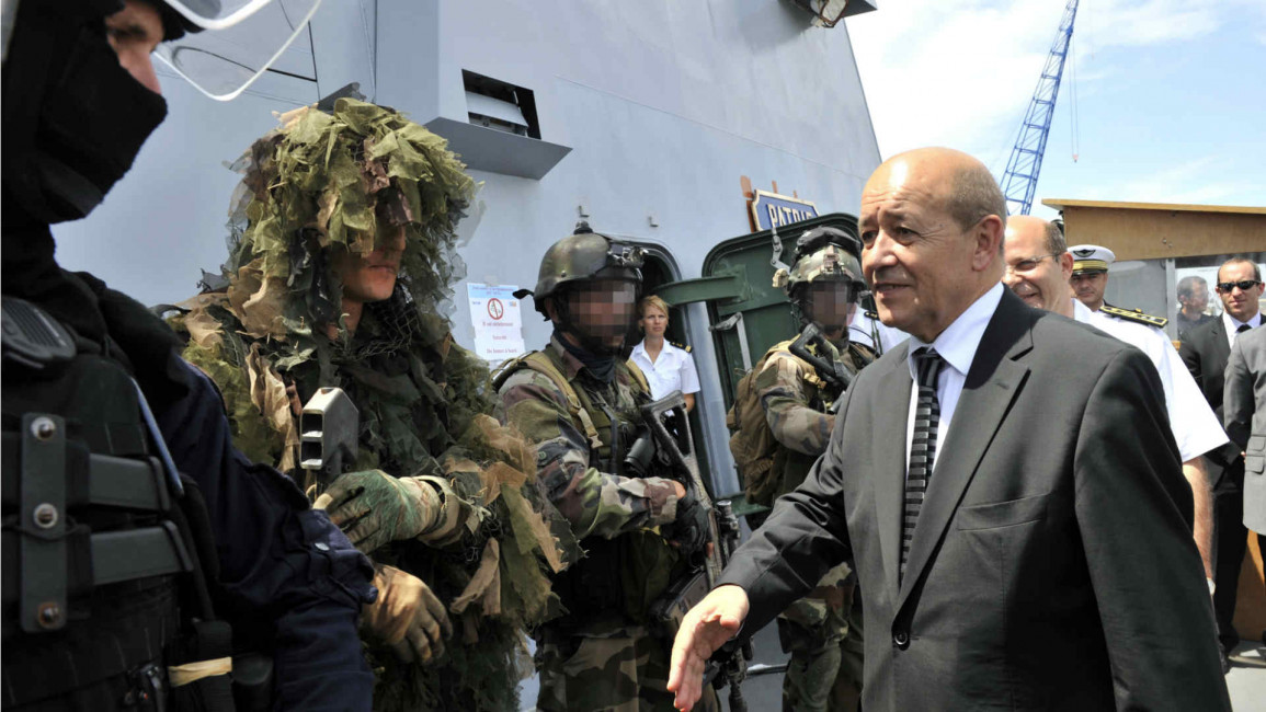 Le Drian soldiers