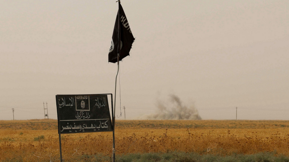 ISIS Daesh flag