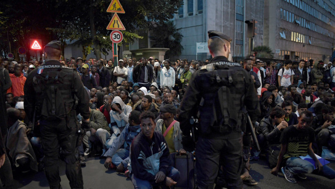 Jaures police round up migrants
